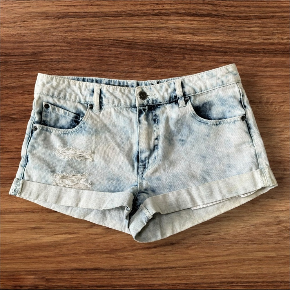 Volcom Jean Shorts 1991 Short Rolled Size 1 Acid Wash Womens‎ Light Blue